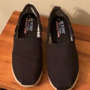 NWOT. BOB’S Skechers Espadrilles.  Size 7.5